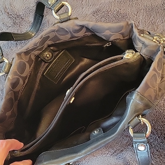 Coach purse - Picture 3 of 5